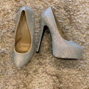 Chinese Laundry Platform Pumps